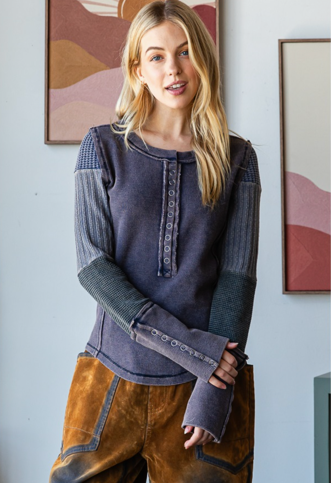 Pacific Ocean Detail Snap Cuff Henley- Navy