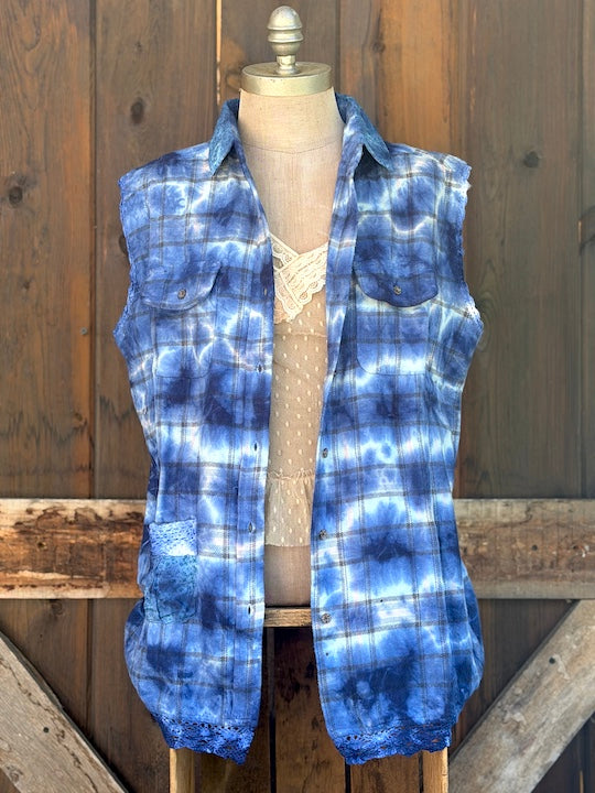 QUEEN OF THE GARDEN Artisan Sleeveless Flannel