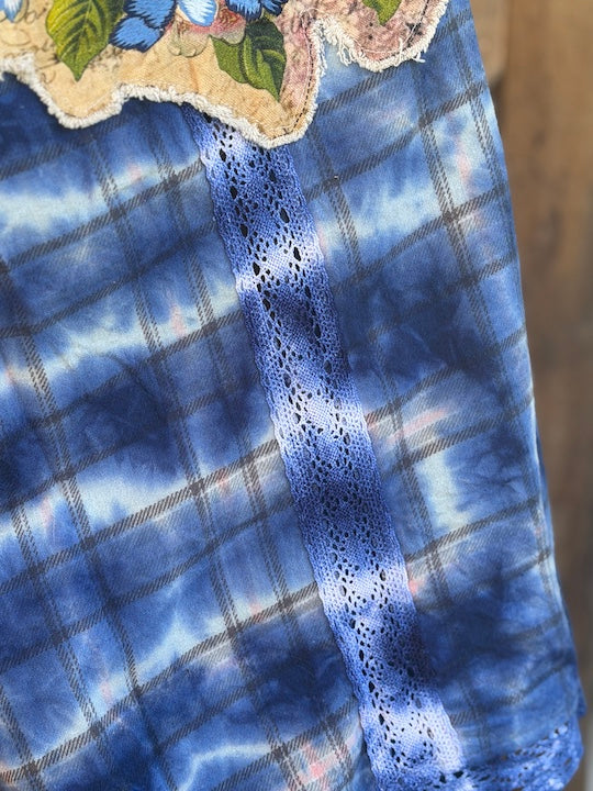 QUEEN OF THE GARDEN Artisan Sleeveless Flannel