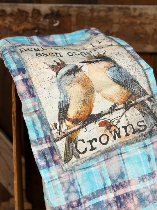 Real Queens Fix Each Others Crowns Art Flannel