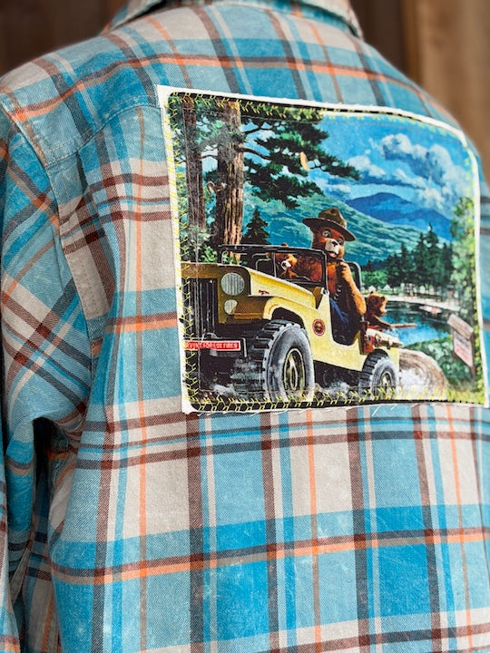 Smokey Bear Jeep Art Flannel - Distressed Lakes Blue