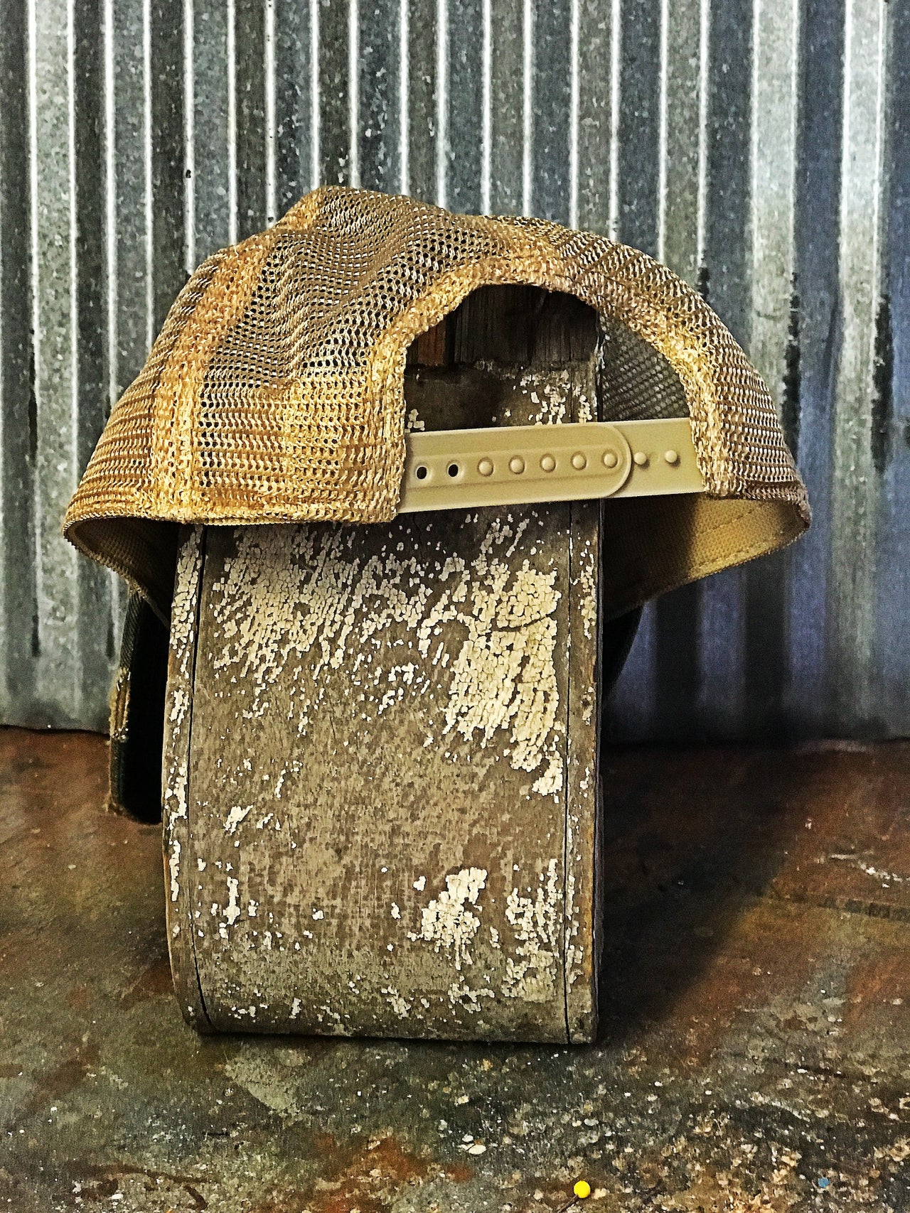 Stiff Stalk Hat- Distressed Kelly Green